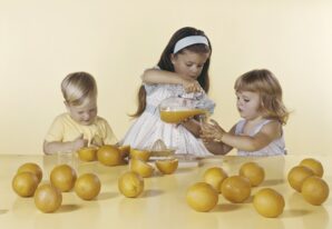 C-vitamin gyerekeknek: Útmutató anyukáknak az adagolástól a trendekig
